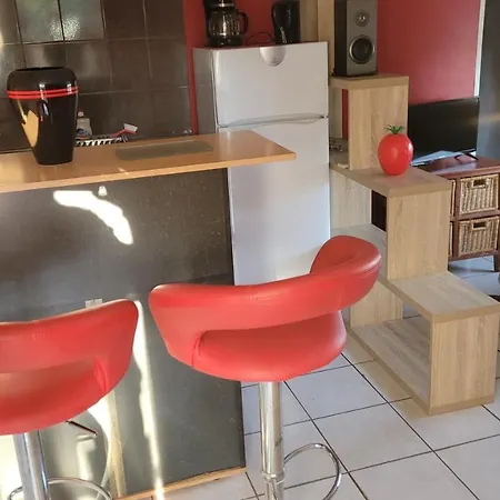 Caenee: Naturist Retreat With Vintage And Jacuzzi Paillote Marseillan (Herault)